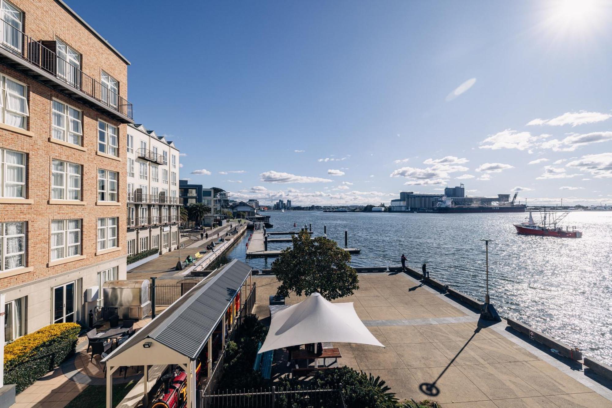 Rydges Newcastle Hotel Bagian luar foto
